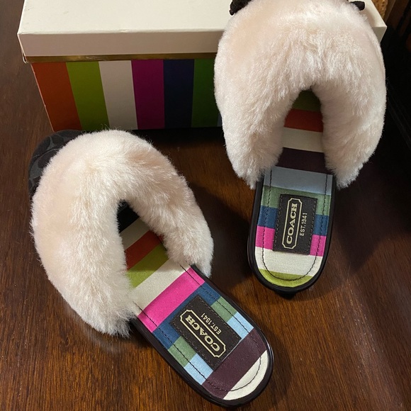 Ladies slippers - Picture 10 of 11